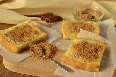 şeker ve tarçın tost