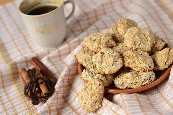 Sesame-chocolate cookies with coffee — Stock Photo, Image