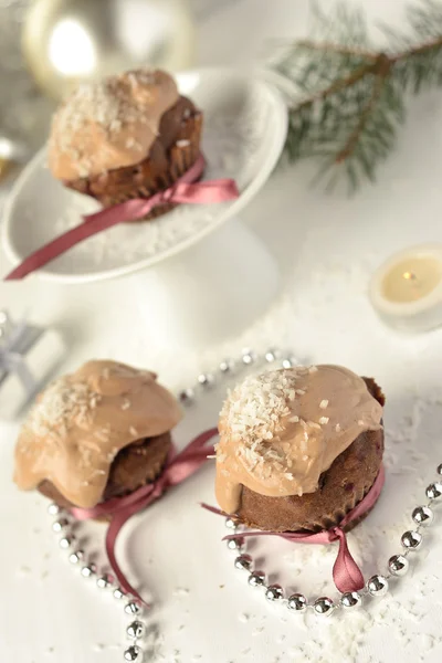 Christmas choklad och bär muffins, cupcake — Stockfoto