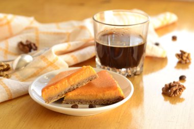 kahve ve kabak pasta ile Kahvaltı