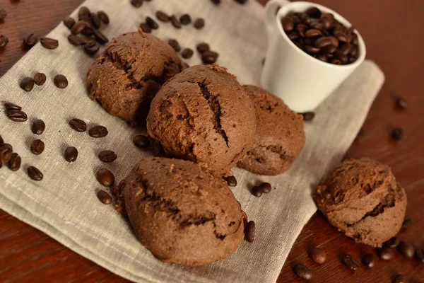 Сhocolate cookies on a wooden table — Stock Photo, Image