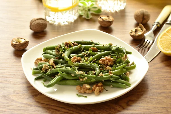 Ceviz yeşil fasulye salatası