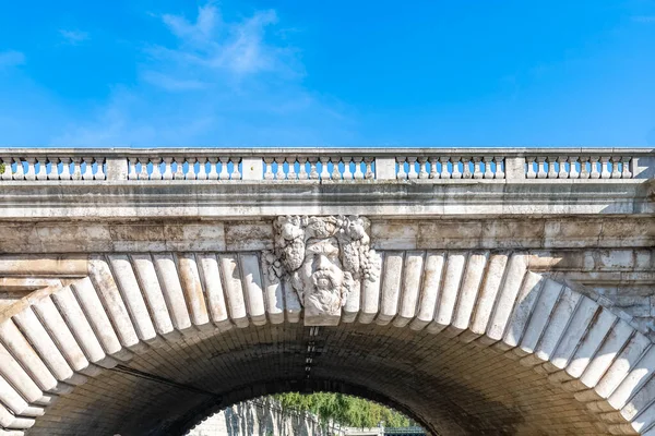 Paris Skulptur Des Dionysos Auf Der Brücke Notre Dame Detail — Stockfoto