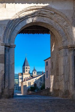 Cluny Manastırı, Burgundy, Fransa 'daki ortaçağ manastırı.