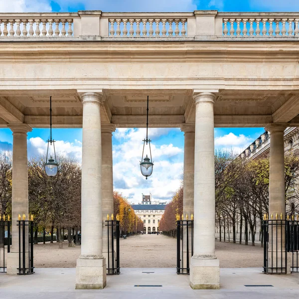 Παρίσι Palais Royal Εσωτερική Αυλή Κολόνες — Φωτογραφία Αρχείου