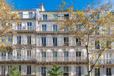 Paris, güzel binalar, Beaumarchais Bulvarı, 11. bölgede.