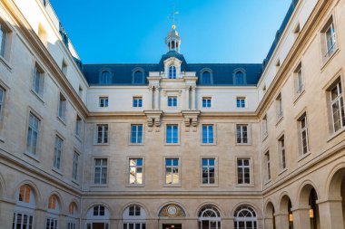 Paris, güzel avlu, Royale sokağı, lüks bir bölgede.