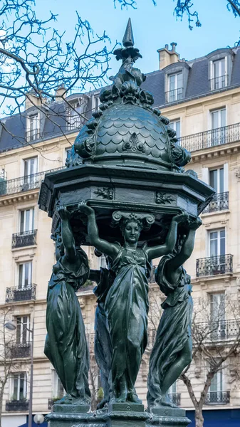 Παρίσι Ένα Όμορφο Συντριβάνι Wallace Στο Κέντρο — Φωτογραφία Αρχείου