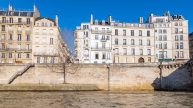 Paris, güzel cepheler d 'Orleans, Saint-Louis' de, kışın güneşli bir gün.