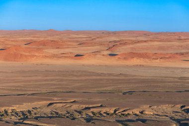 Namibya, Namib Çölü 'nün havadan görünüşü, vahşi doğa, yağmur mevsiminde manzara.