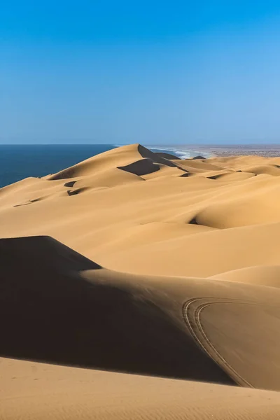 Namibia Namib Desert Landscape Yellow Dunes Falling Sea — Stock Photo, Image