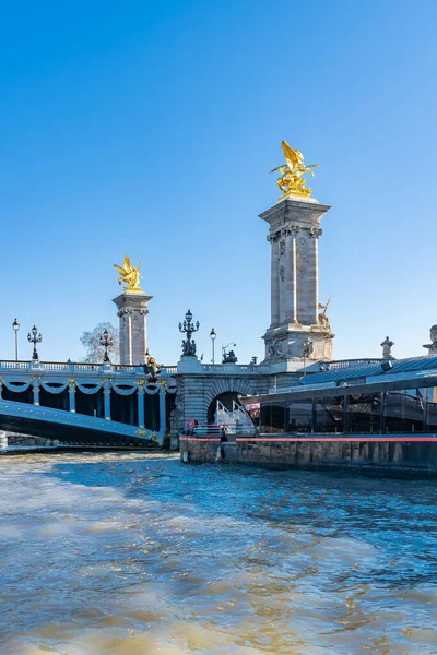 París Puente Alexandre Iii Sena Con Casas Flotantes Río —  Fotos de Stock