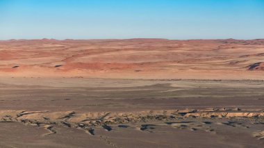 Namibya, Namib Çölü 'nün havadan görünüşü, vahşi doğa, yağmur mevsiminde manzara.