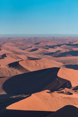 Namibya, Namib Çölü 'nün havadan görünüşü, vahşi doğa, yağmur mevsiminde manzara.