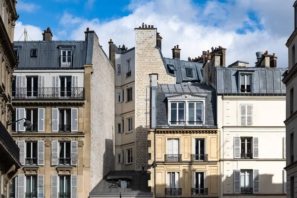 Paryż Piękny Budynek Luksusowej Dzielnicy Typowe Fasady Haussmanna — Zdjęcie stockowe