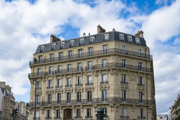 Paris Vacker Gammal Byggnad Parken Monceau Offentlig Trädgård Ett Lyxigt — Stockfoto