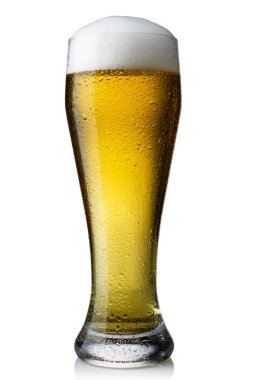 bira cam üzerine beyaz izole içine