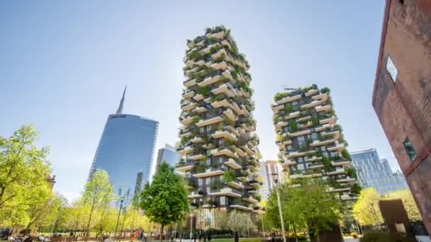 Mailand Italien April 2022 Modernes Haus Mit Senkrechtem Wald Gegen — Stockvideo