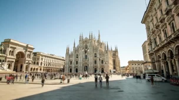 Gothic Cathedral Crowded Central Square Vintage Buildings Sunny Milan Famous — Stockvideo