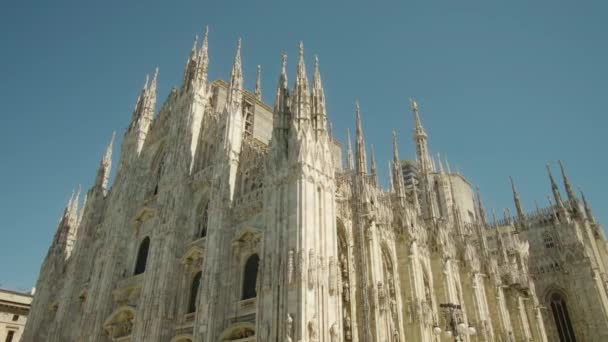 Milan Olaszország Április 2022 Ősi Duomo Katedrális Csúcsokkal Tornyokkal Milánóban — Stock videók