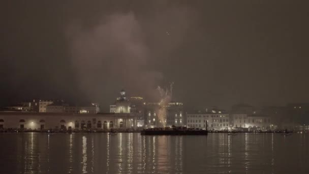 Single Fireworks Launched Boat Air City Bright Street Lights Reflecting — Wideo stockowe