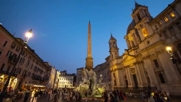 Rome Italy May 2022 Tourists Walk Statue Piazza Navona Rome — Video Stock