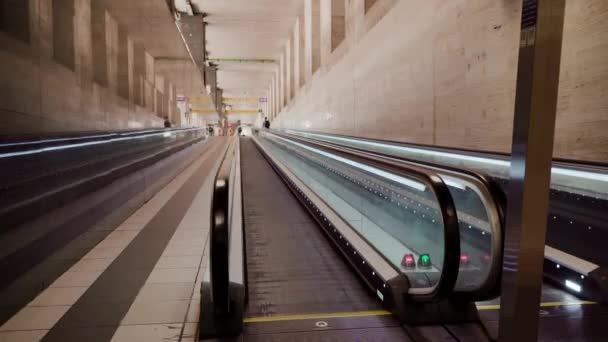 Rome Italy May 2022 Empty Operating Moving Walkway Glass Fencing — Stockvideo