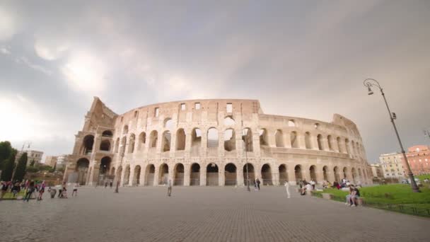 Rome Italy May 2022 Famous Colosseum Built Center Rome Cloudy — Vídeo de Stock