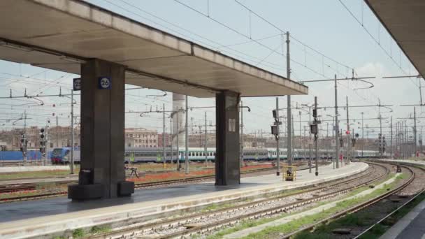 Rome Italy May 2022 Passenger Train Departs Platform Rome Termini — Stockvideo