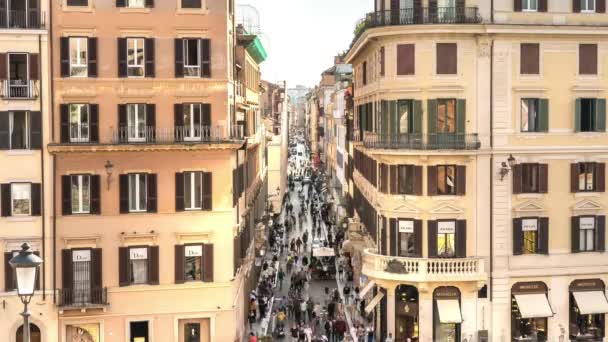 Rome Italy May 2022 People Walk Pedestrian Street High Rise — Vídeo de Stock
