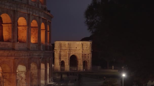 Ancient Colosseum Triumphal Arch Illuminated Inner Lights Twilight Historical Buildings — стоковое видео
