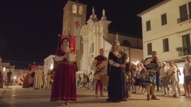 Chioggia Itália Agosto 2022 Pessoas Trajes Medievais Tocam Música Com — Vídeo de Stock