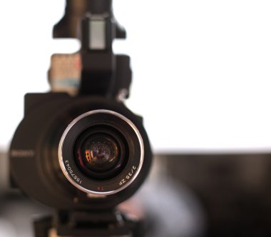 Lens