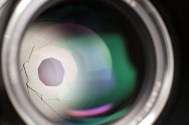 Lens