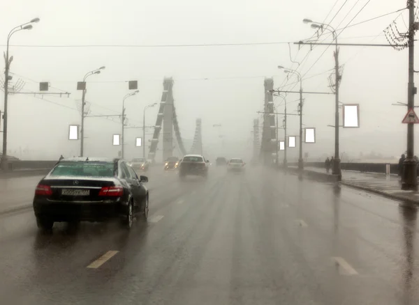 Moscow road.Many cars on big moscow road — Stock Photo, Image