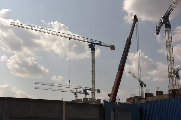 Kran und Hochbau — Stockfoto