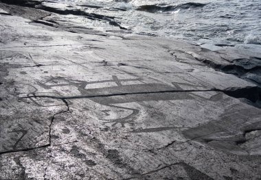 Onega Gölü, Kaleria Burnu, Şeytanın Burnu 'ndaki Antik Petroglifler