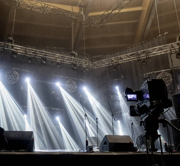 rays of light on stage in a concert hall