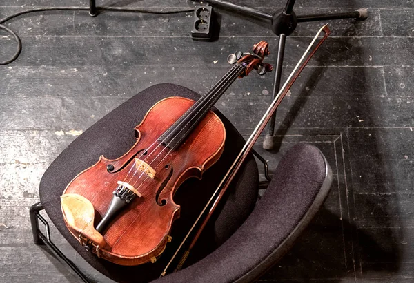 Musical Instruments Violin Orchestra Room Pending Musicians Rehearsal — Stock Photo, Image