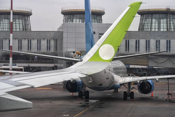 Passenger Airplane Runway Terminal Airport Interior Plane View Porthole — Stock Photo, Image