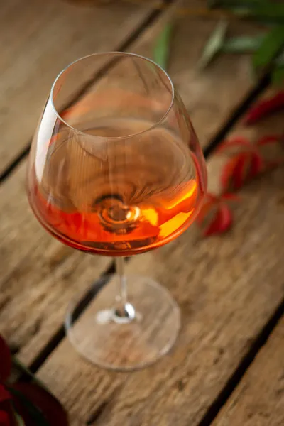Autunno Accogliente Serata Romantica All Aperto Tavolo Legno Con Bicchiere — Foto Stock