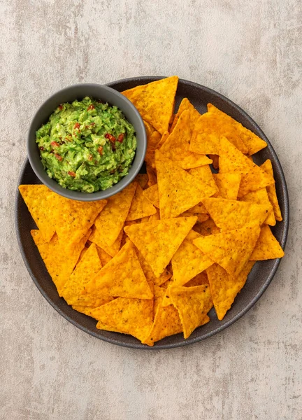 Mexikanische Mais Chips Nachos Mit Avocado Paprika Sauce Draufsicht Kopierraum — Stockfoto