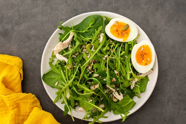 Delicious Light Salad Arugula Spinach Boiled Eggs Chicken Breast Sprinkled — Stock Photo, Image