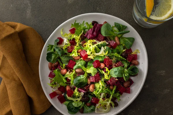 Ensalada Caliente Con Ensalada Mixta Con Remolacha Hervida Frijoles Con —  Fotos de Stock