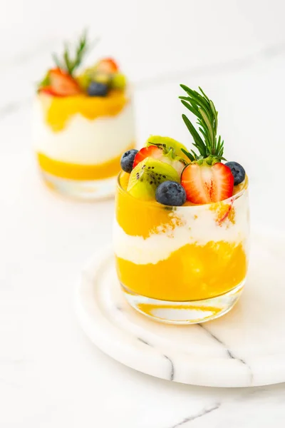 Delicious Healthy Breakfast Mango Smoothie Natural Yogurt Blueberries Strawberries Kiwi — Stock Photo, Image