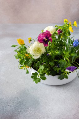 Güzel çiçekli vazo