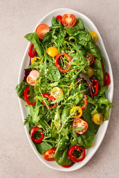 Salad Fresh Farm Vegetables Oval Dish Pink Background Sitya Lettuce —  Fotos de Stock