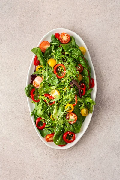 Salad Fresh Farm Vegetables Oval Dish Pink Background Sitya Lettuce —  Fotos de Stock