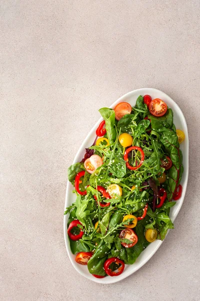 Salad Fresh Farm Vegetables Oval Dish Pink Background Sitya Lettuce —  Fotos de Stock