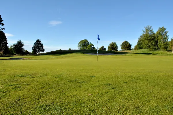 Vista su un campo da golf da campionato — Foto Stock